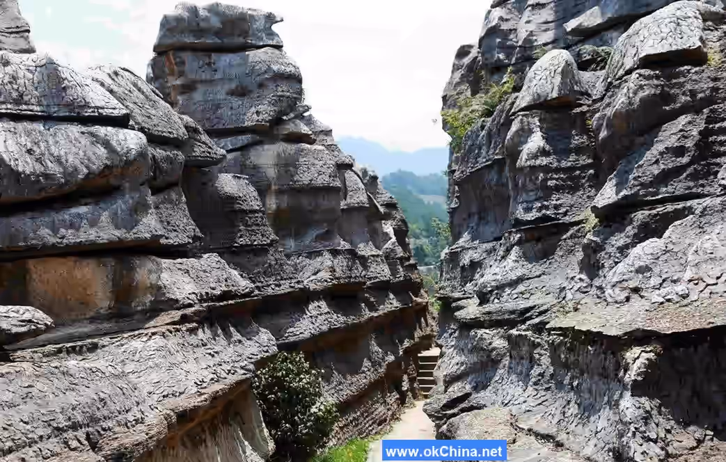 Wansheng Black Mountain Valley And Dragon Scale Stone Sea Scenic Area