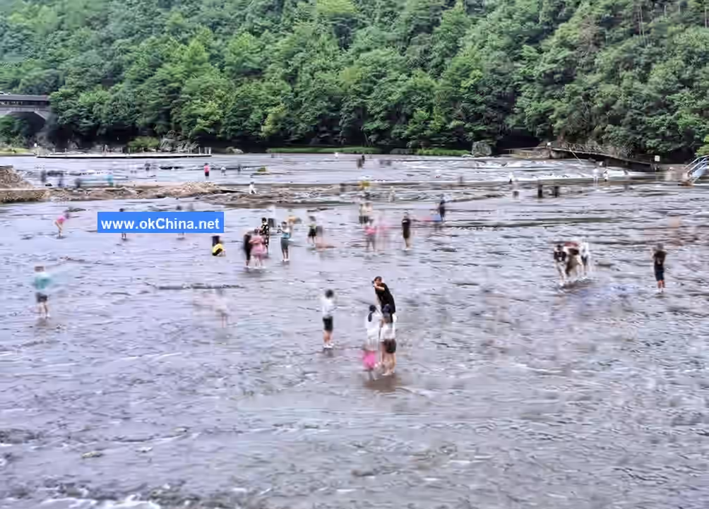 Baishuiyang And Yuanyang Stream Tourist Area