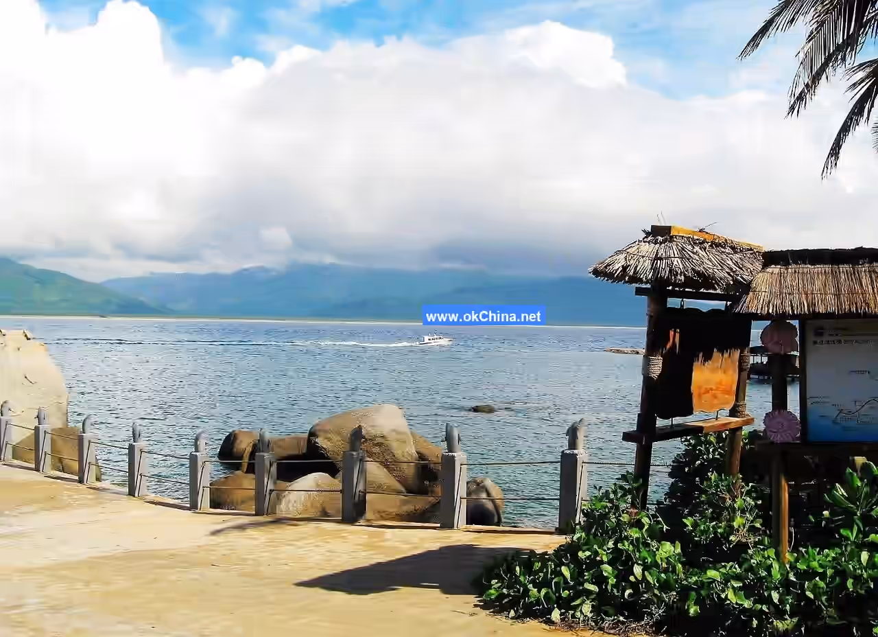 Tianya Haijiao Scenic Area