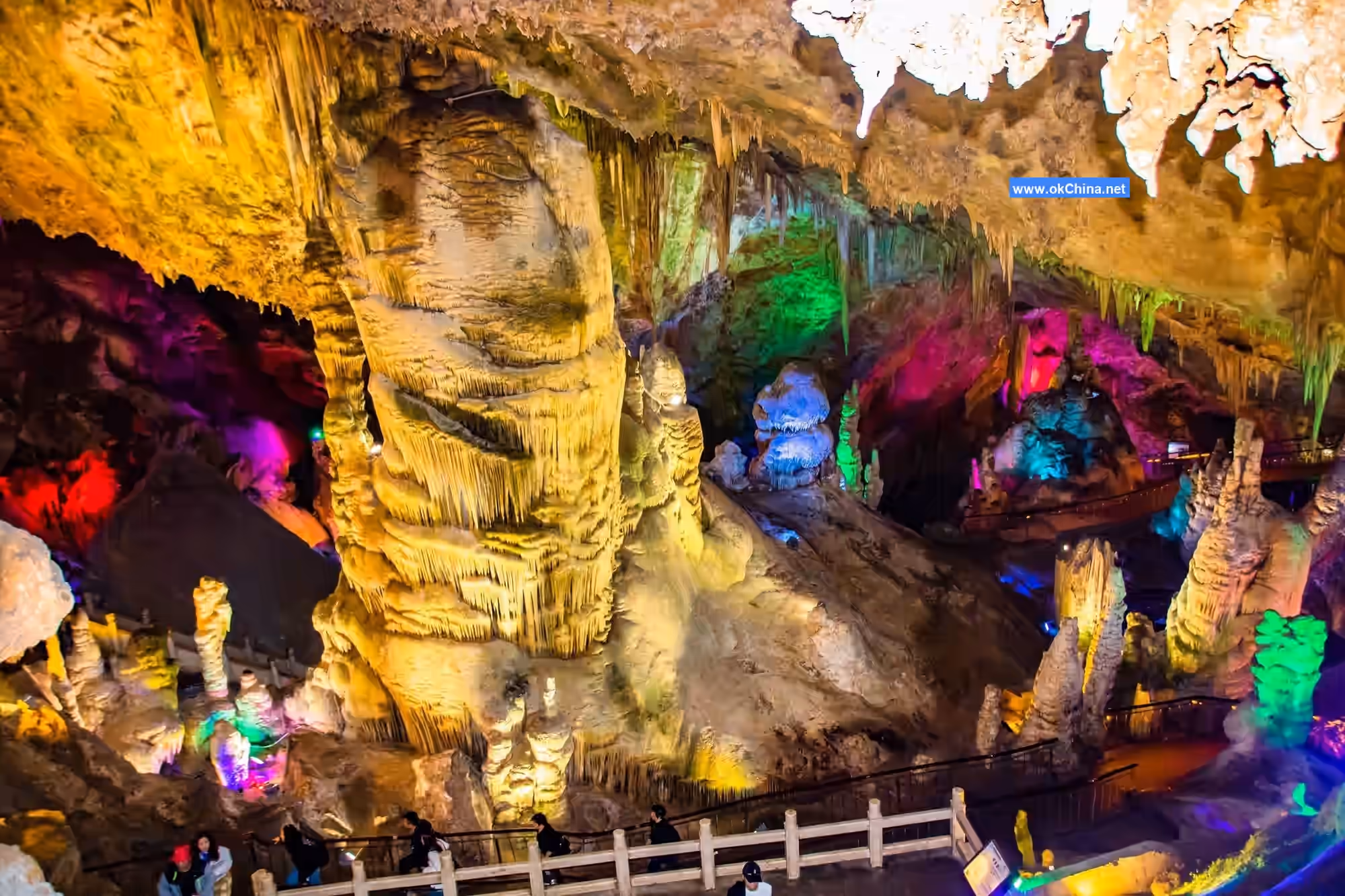 Laojun Mountain And Jiguan Cave Tourist Area