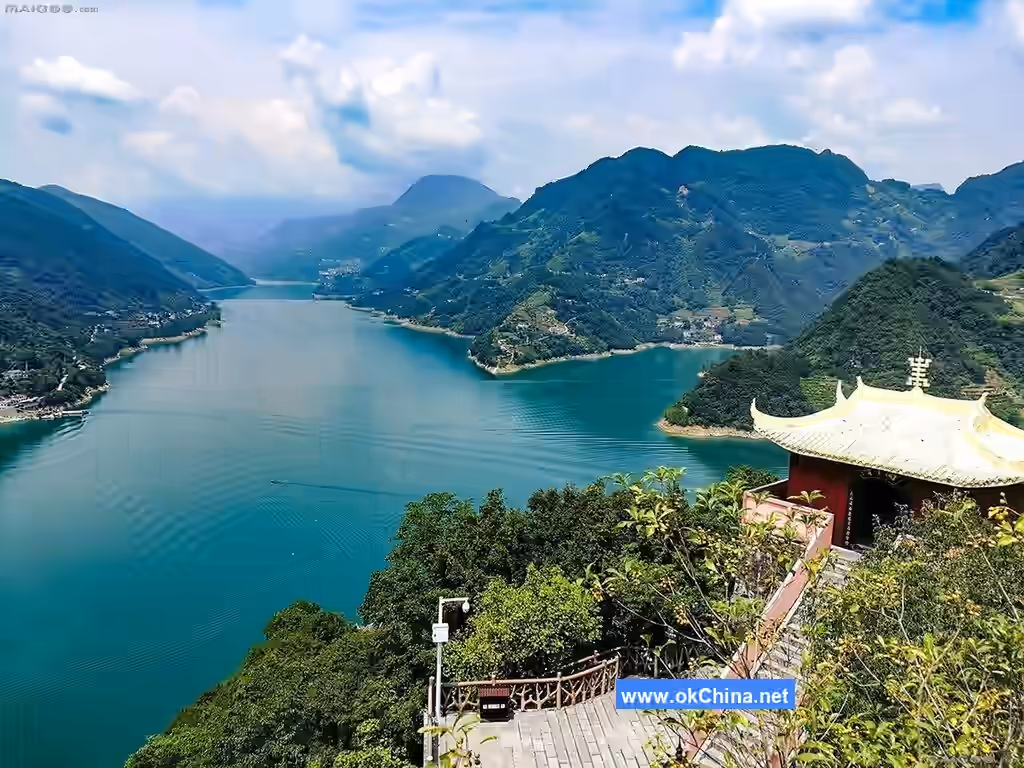 Qingjiang River Scenic Area