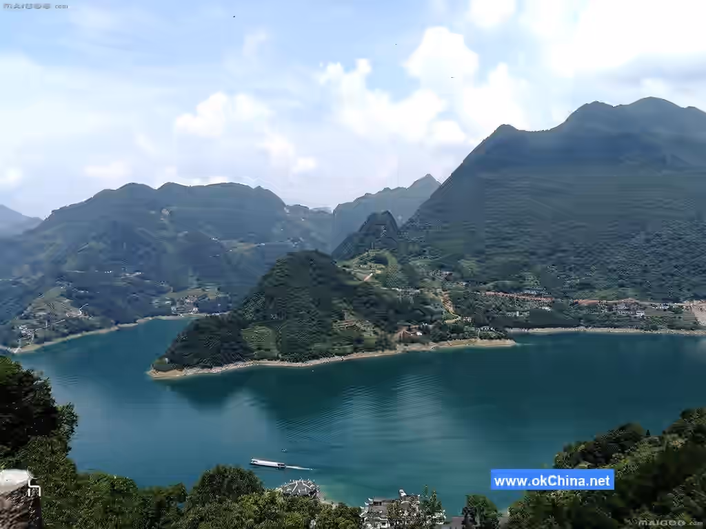 Qingjiang River Scenic Area