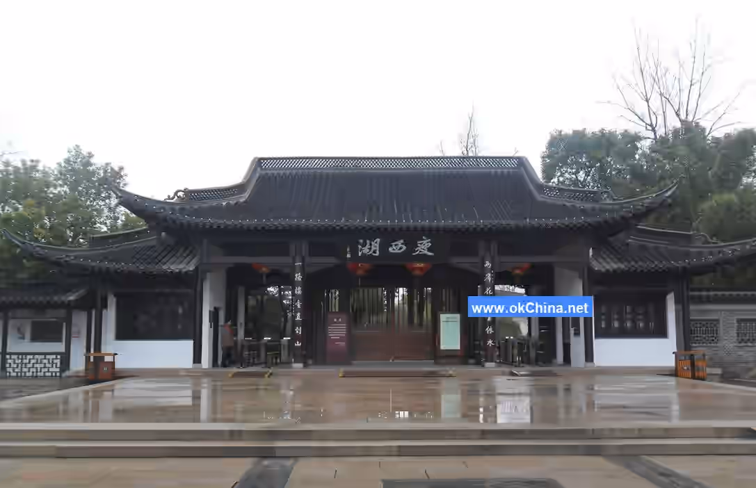 Slender West Lake Scenic Area