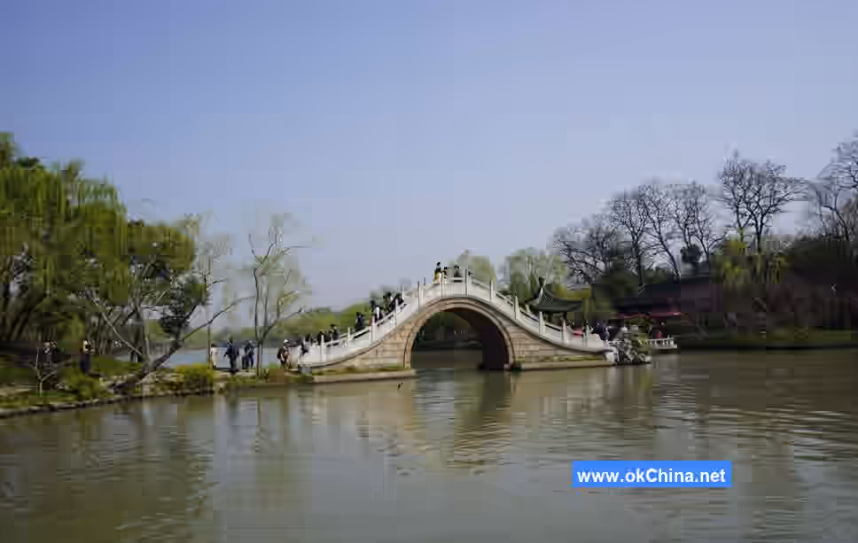 Slender West Lake Scenic Area