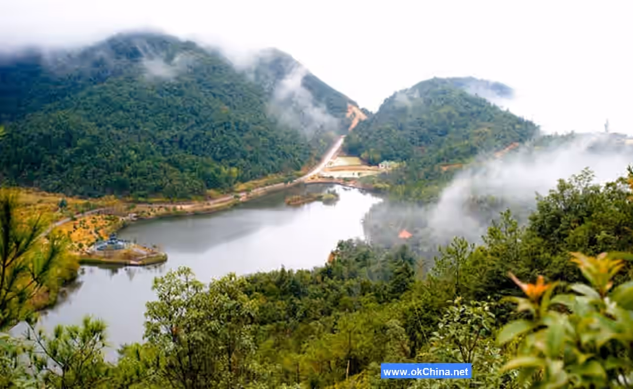 Sanbai Mountain Scenic Area