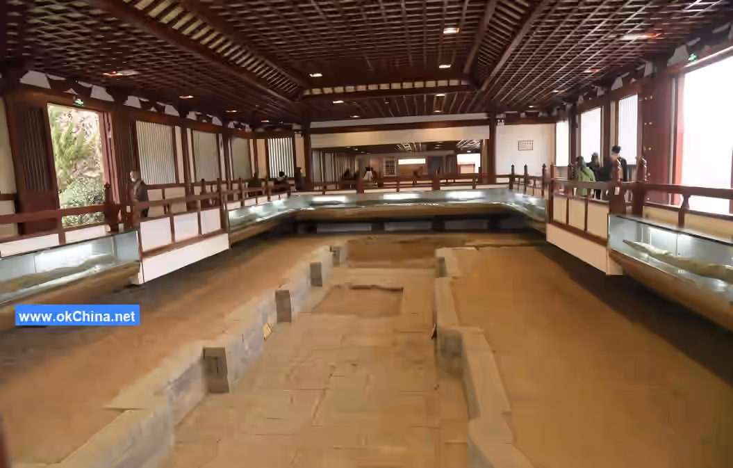 Huaqing Palace Scenic Area