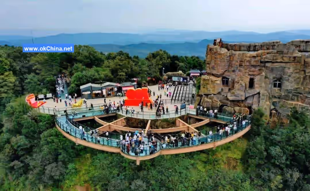 Jianmen Shu Road And Jianmen Fortress Tourist Area