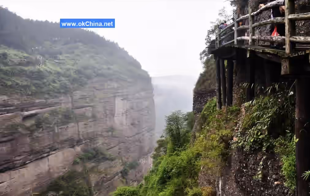 Jianmen Shu Road And Jianmen Fortress Tourist Area