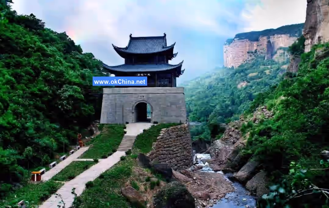 Jianmen Shu Road And Jianmen Fortress Tourist Area