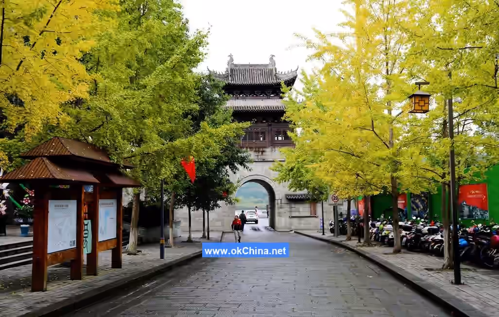 Langzhong Ancient City Tourist Area