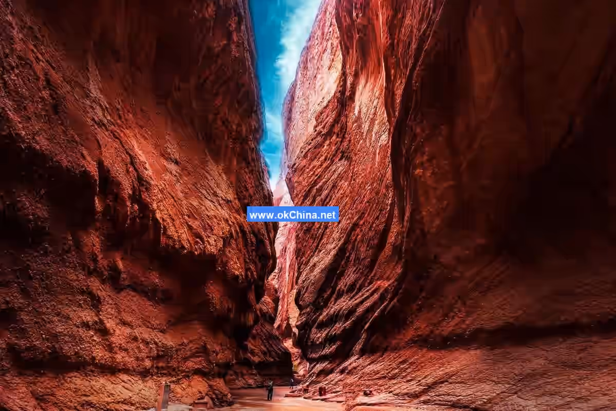 Tianshan Grand Canyon Scenic Area