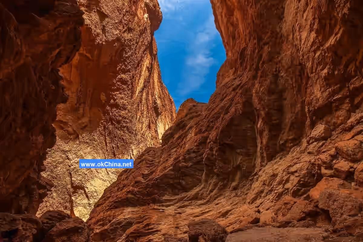 Tianshan Grand Canyon Scenic Area